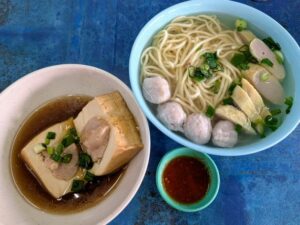 Gerai Ah Leong (Tenom Spring Roll Pork Fish Cake Noodle)